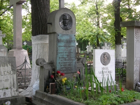 Eminescu_grave