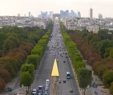 Octavian_LUPU_-_CHAMPS-ELYSEES__ETERNUL_BULEVARD_DE_PROMENADA